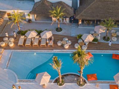 Deck Beach Club 5