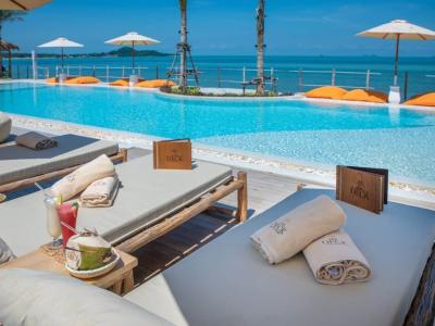 Deck Beach Club 9