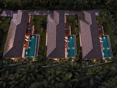 Maenam Hillside 12